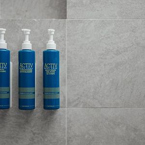 Habitación Superior con 2 Camas Individuales en Pisos Superiores